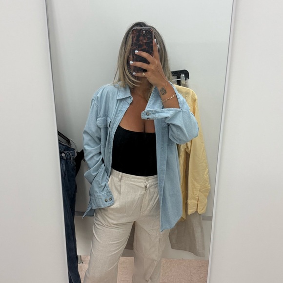 Wrangler Light Denim Shirt - Picture 2 of 6